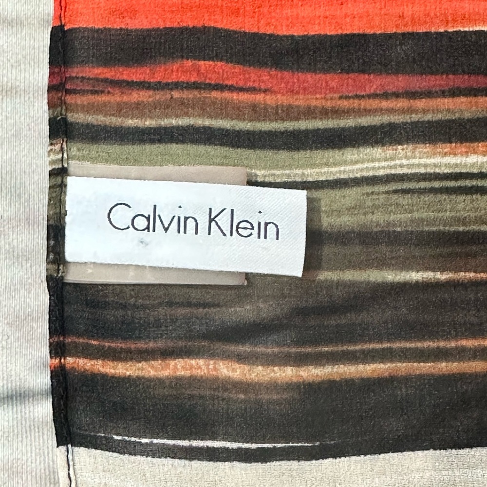 Calvin Klein Scarf 🧣 - Picture 3 of 9
